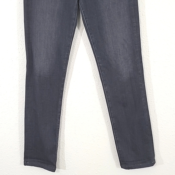 ADRIANO GOLDSCHMIED The Harper Essential Straight Gray Jeans, size 26R - Picture 3 of 9